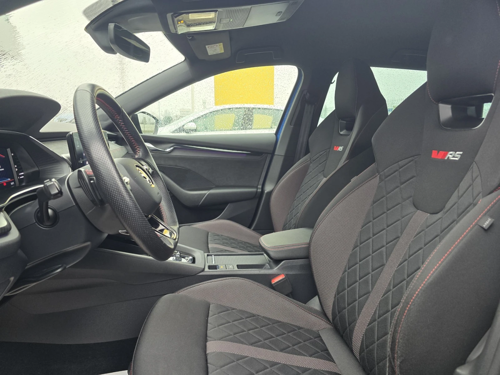 Skoda Octavia R.S. Combi 200к.с. DSG - изображение 10