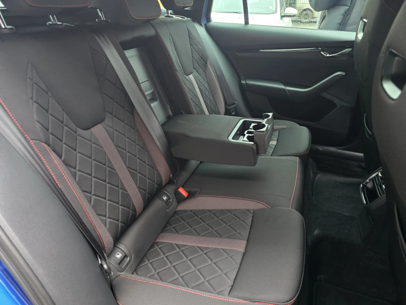 Skoda Octavia R.S. Combi 200�.�. DSG | Mobile.bg � ����������� 12