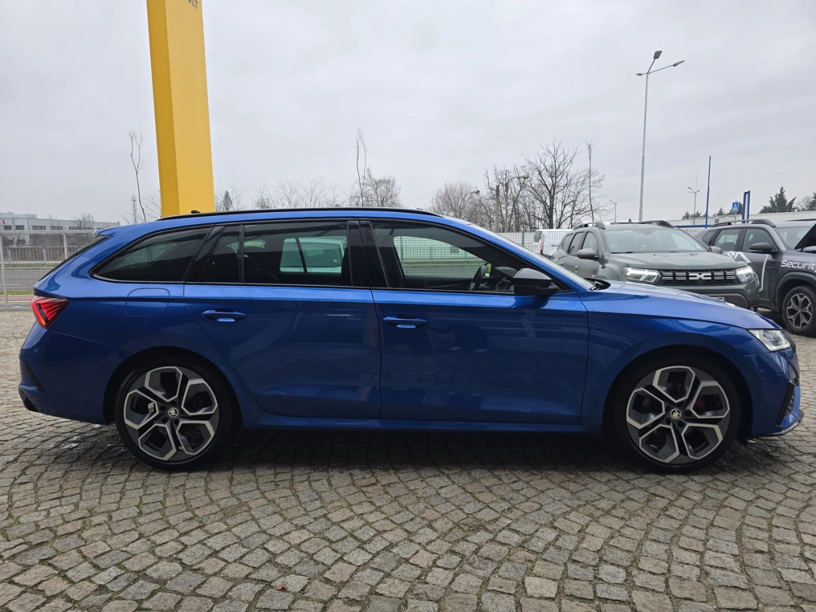 Skoda Octavia R.S. Combi 200к.с. DSG - изображение 4
