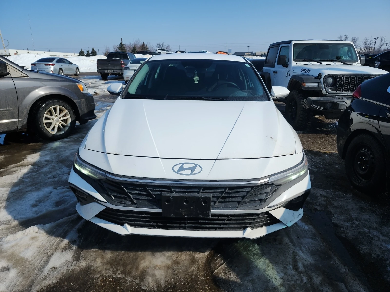 Hyundai Elantra Essential IVT - изображение 5