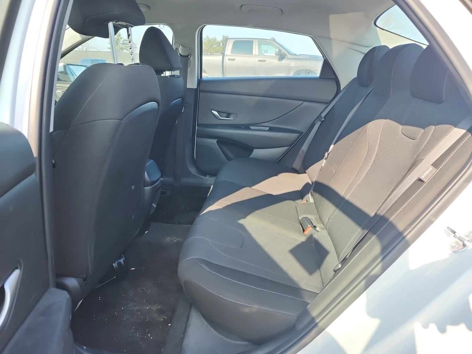 Hyundai Elantra Essential IVT - изображение 10