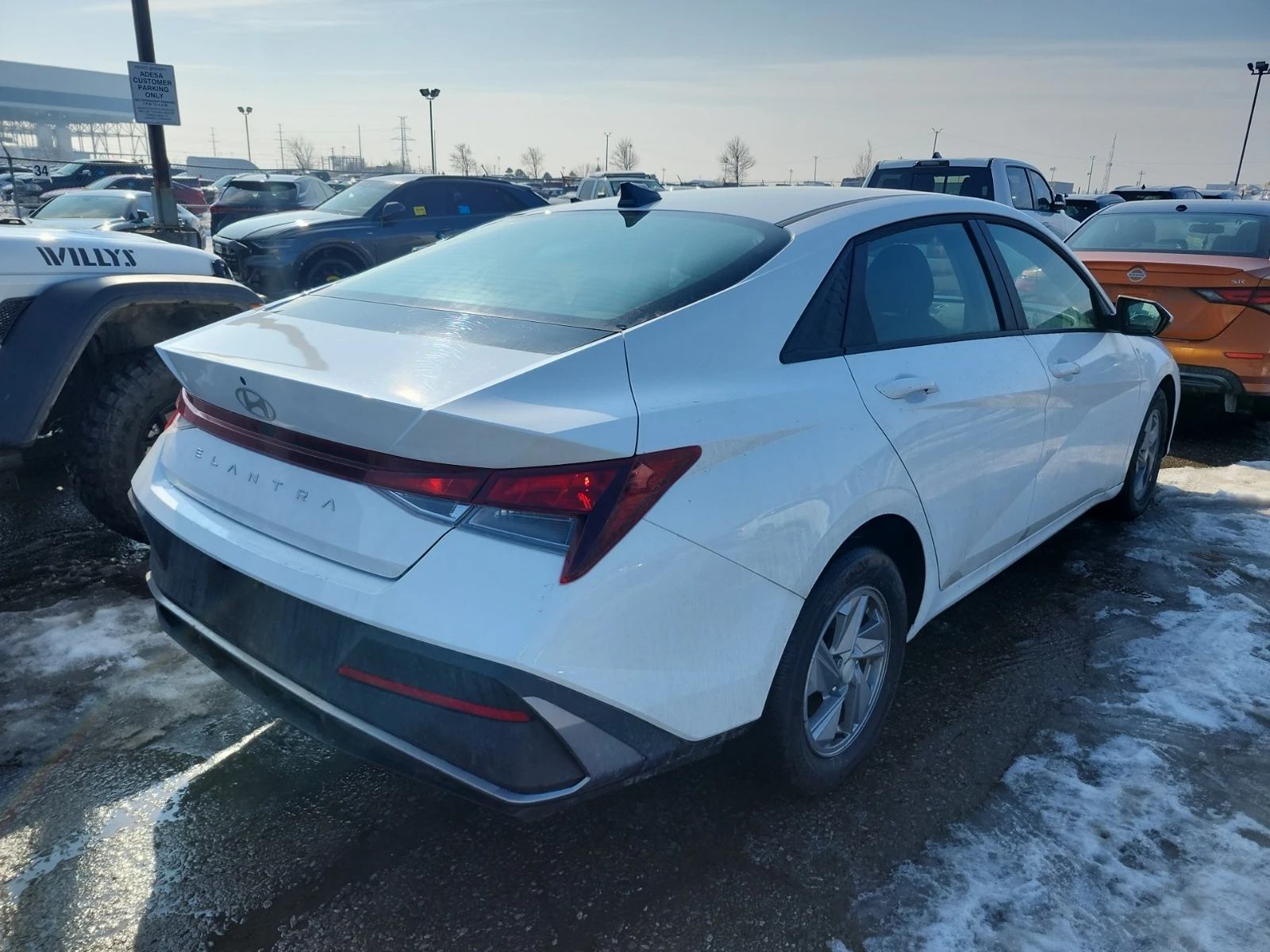 Hyundai Elantra Essential IVT - изображение 3