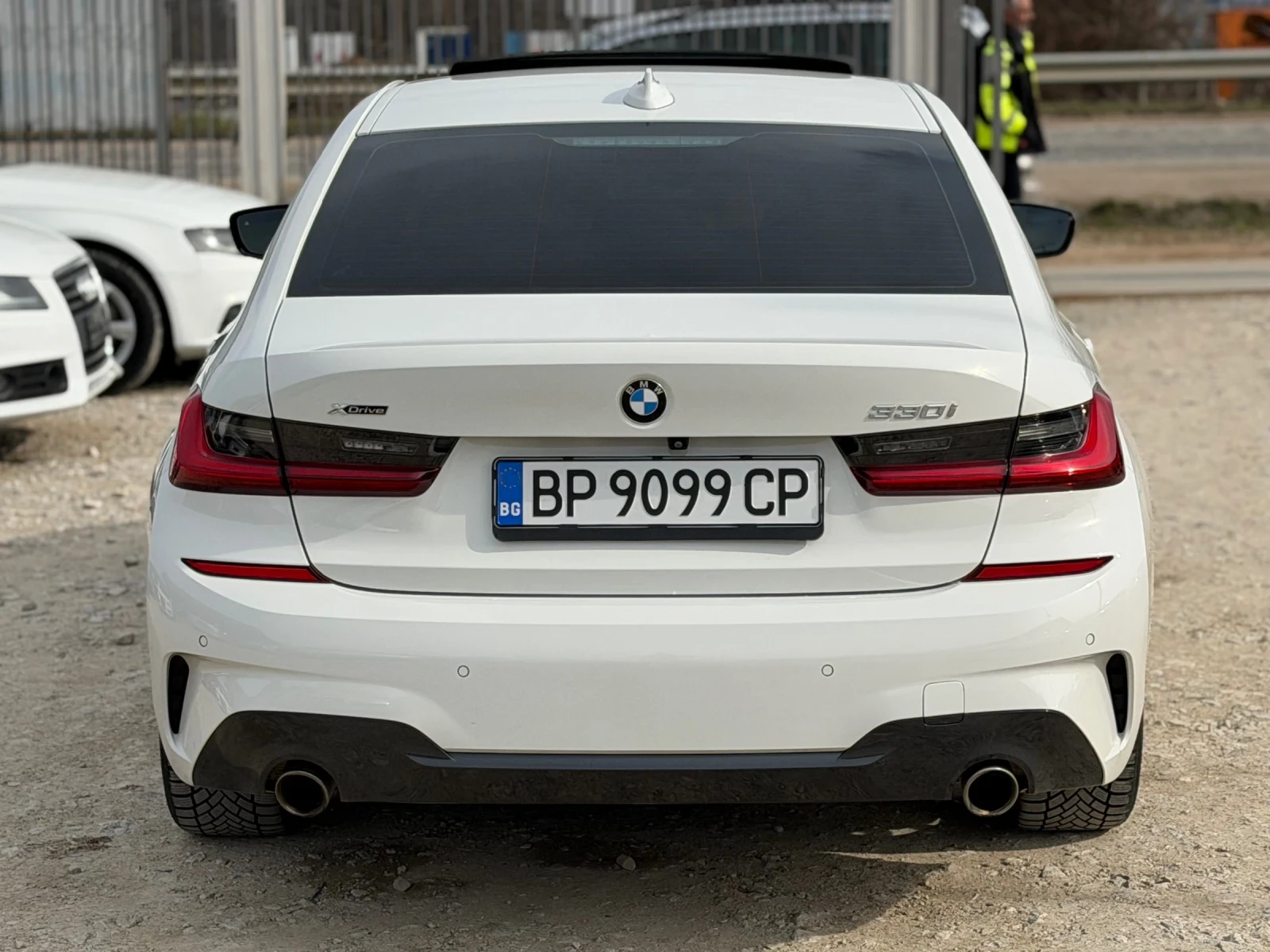 BMW 330 M-PACK X-Drive - изображение 8