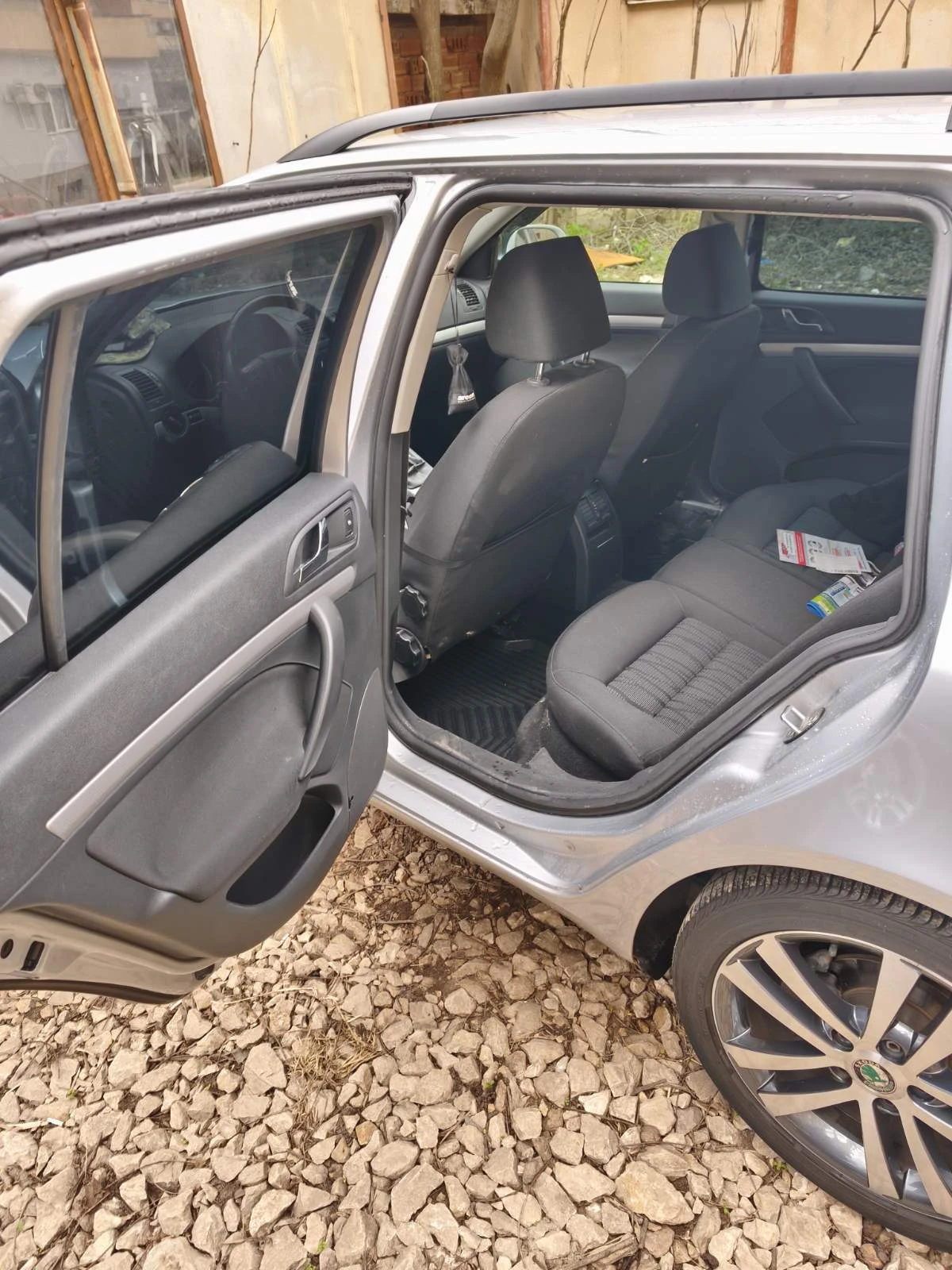 Skoda Octavia 2.0 140 к.с., снимка 8 - Автомобили и джипове - 54001033