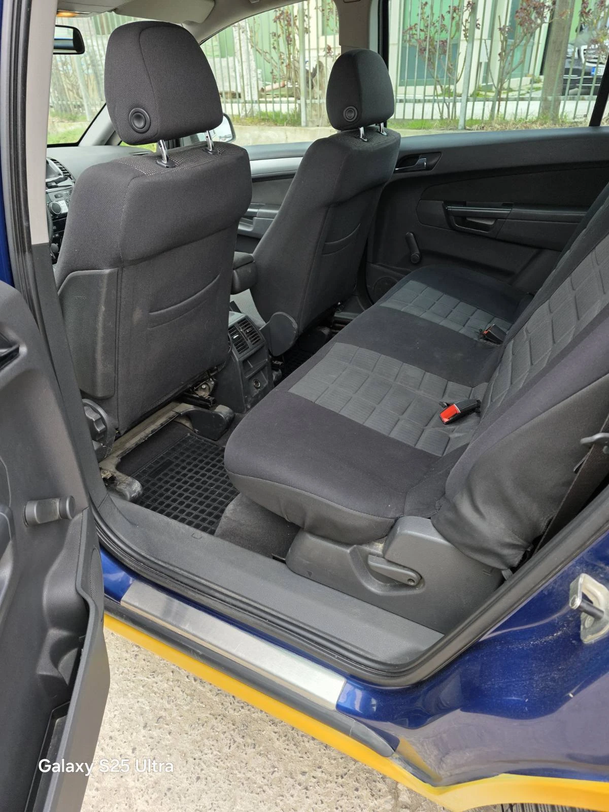 Opel Zafira 1.6, снимка 9 - Автомобили и джипове - 54128471