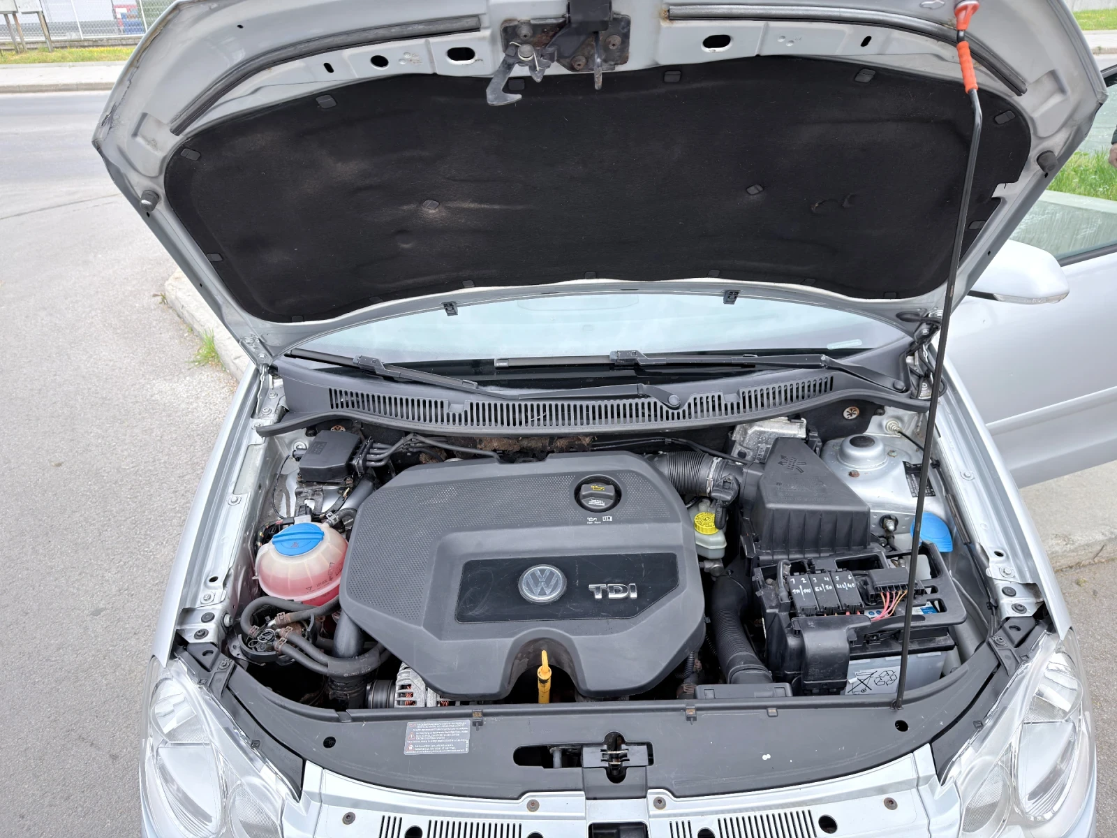 VW Polo 1.9 TDI, снимка 7 - Автомобили и джипове - 54207141