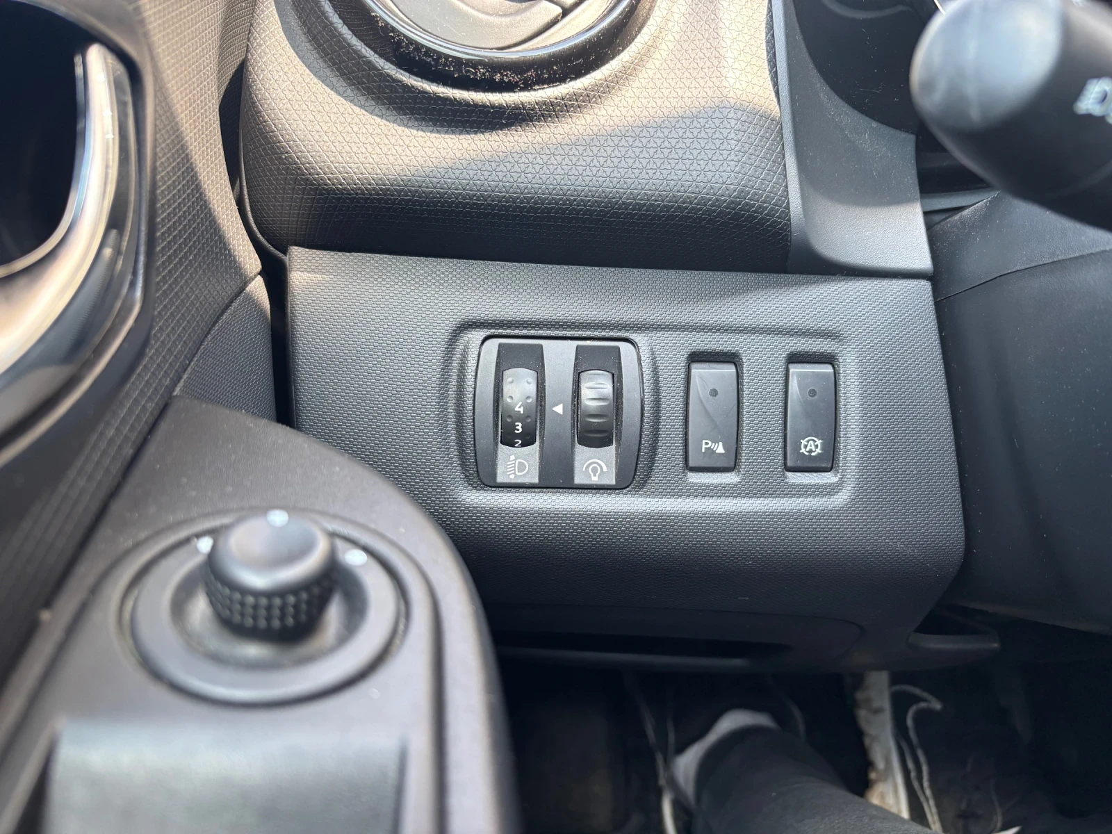 Renault Clio 1.5 dci 90 к.с, снимка 9 - Автомобили и джипове - 54244418