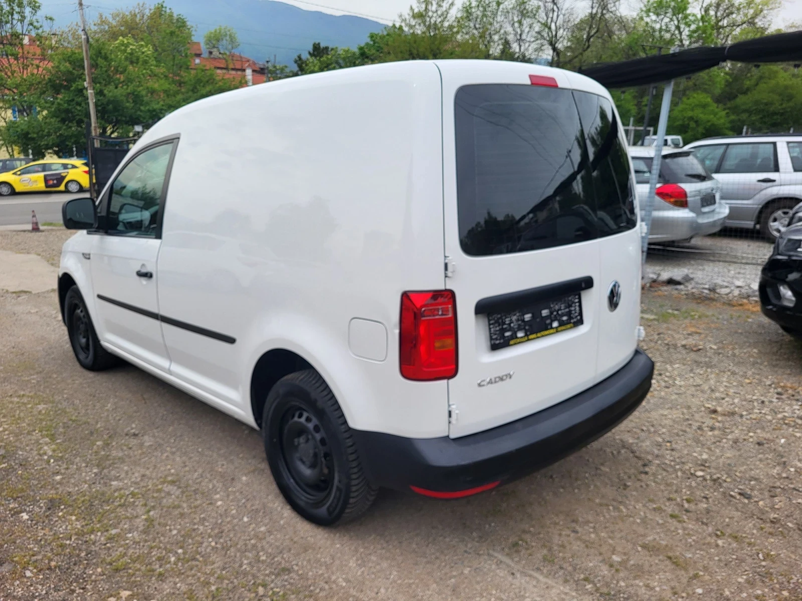 VW Caddy 1.4 МЕТАН / ТОП СЪСТОЯНИЕ , снимка 4 - Автомобили и джипове - 54464396