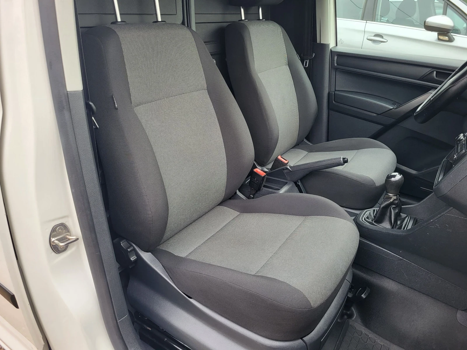 VW Caddy 1.4 МЕТАН / ТОП СЪСТОЯНИЕ , снимка 10 - Автомобили и джипове - 54464396