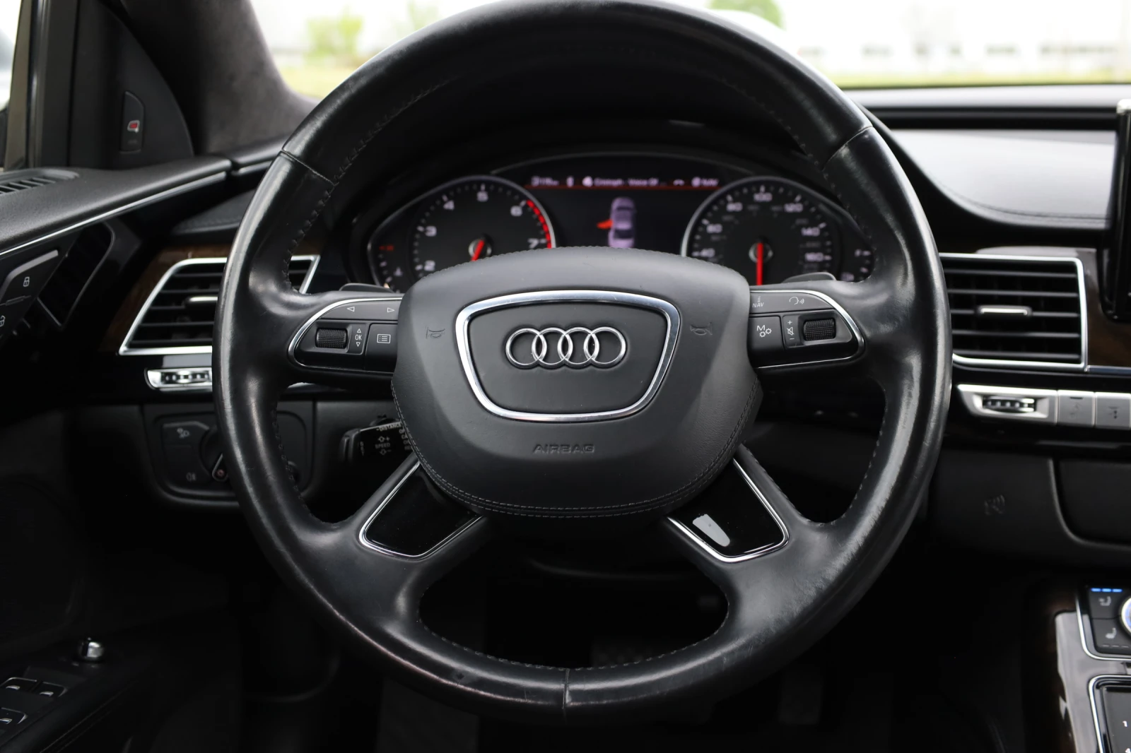 Audi A8 Long 4.0 TFSI S8 optic, снимка 14 - Автомобили и джипове - 54740482