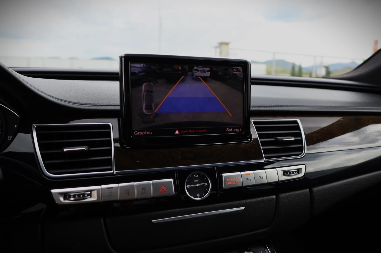 Audi A8 Long 4.0 TFSI S8 optic, снимка 17 - Автомобили и джипове - 54740482