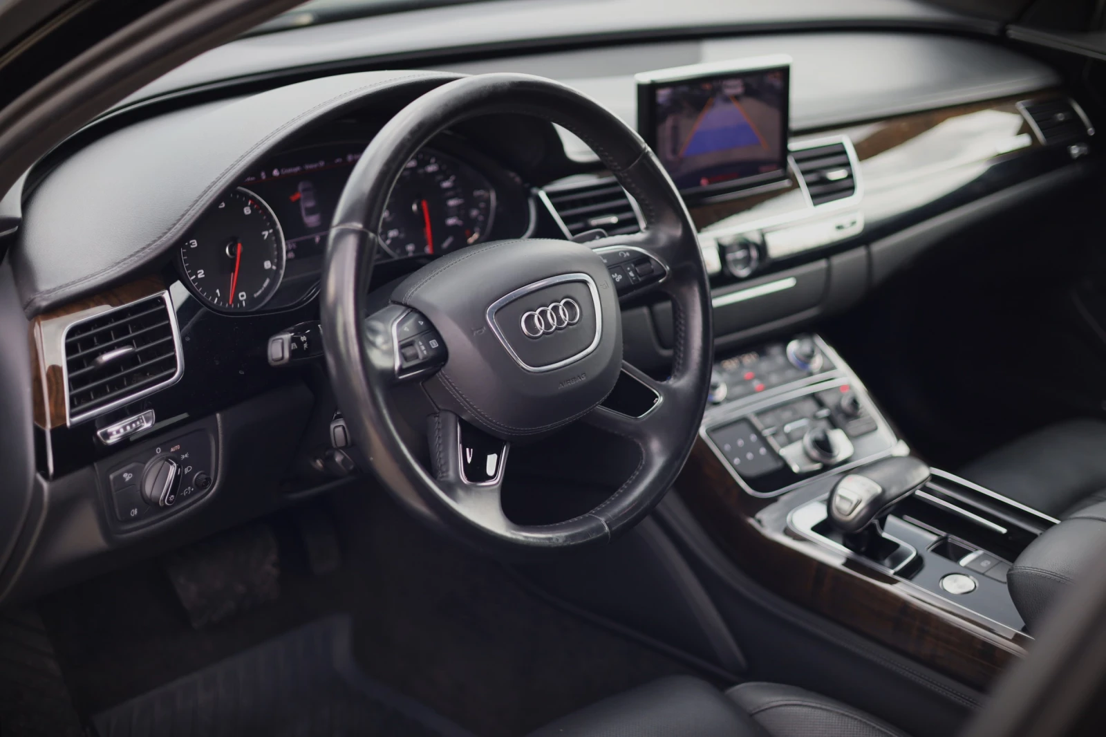 Audi A8 Long 4.0 TFSI S8 optic, снимка 15 - Автомобили и джипове - 54740482