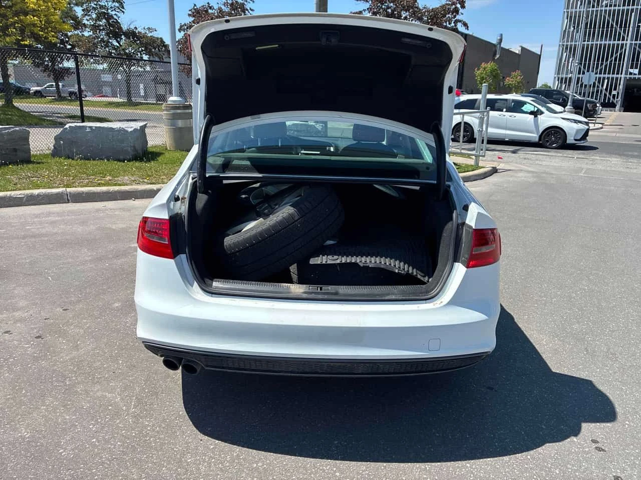 Audi A4 * Komfort plus * CARFAX * ���� �� �� | Mobile.bg � ����������� 14