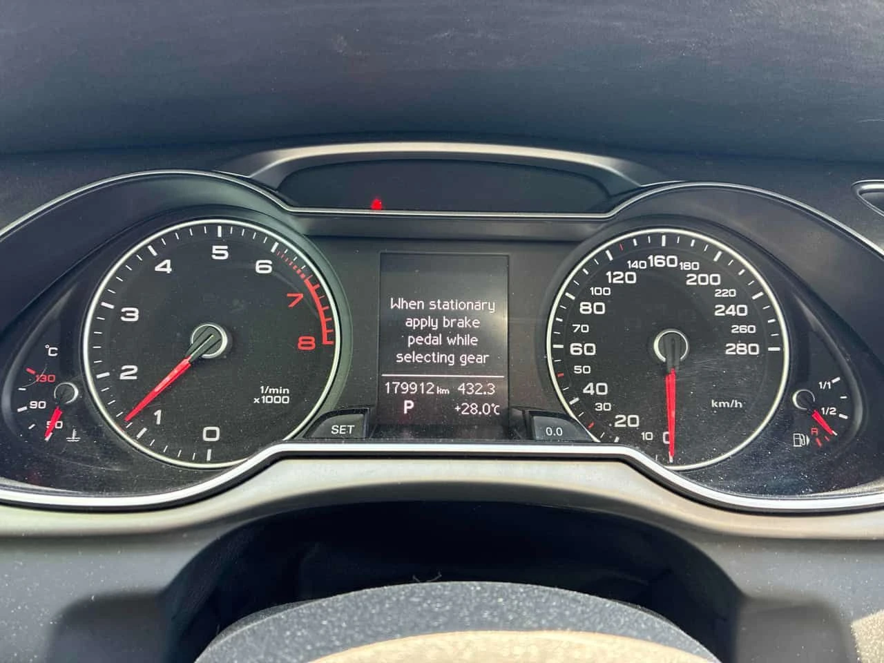 Audi A4 * Komfort plus * CARFAX * ���� �� �� | Mobile.bg � ����������� 8