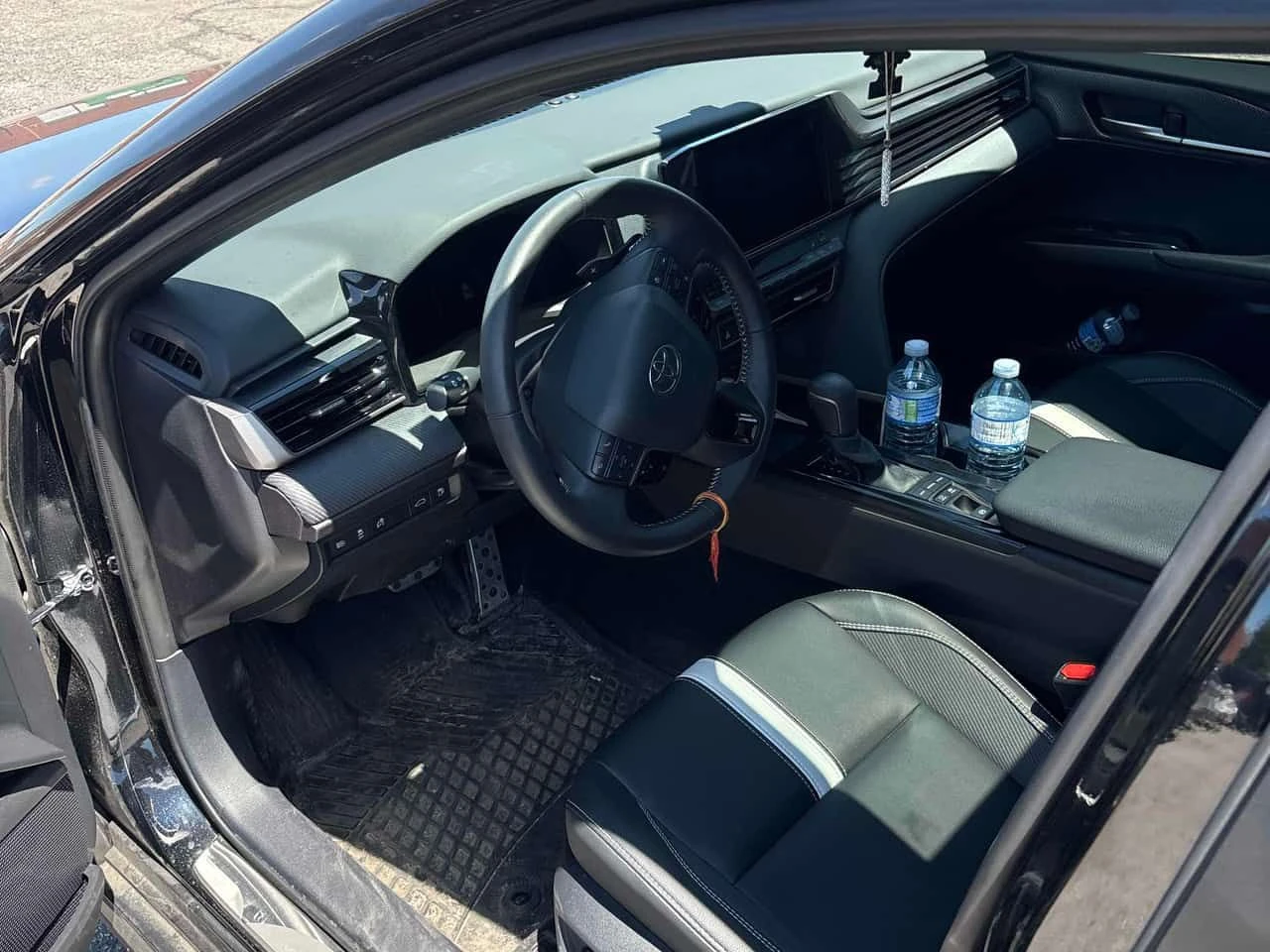 Toyota Camry * SE * CARFAX * ДИСТРОНИК * KEYLESS * ПОДГРЕВИ, снимка 5 - Автомобили и джипове - 54813780