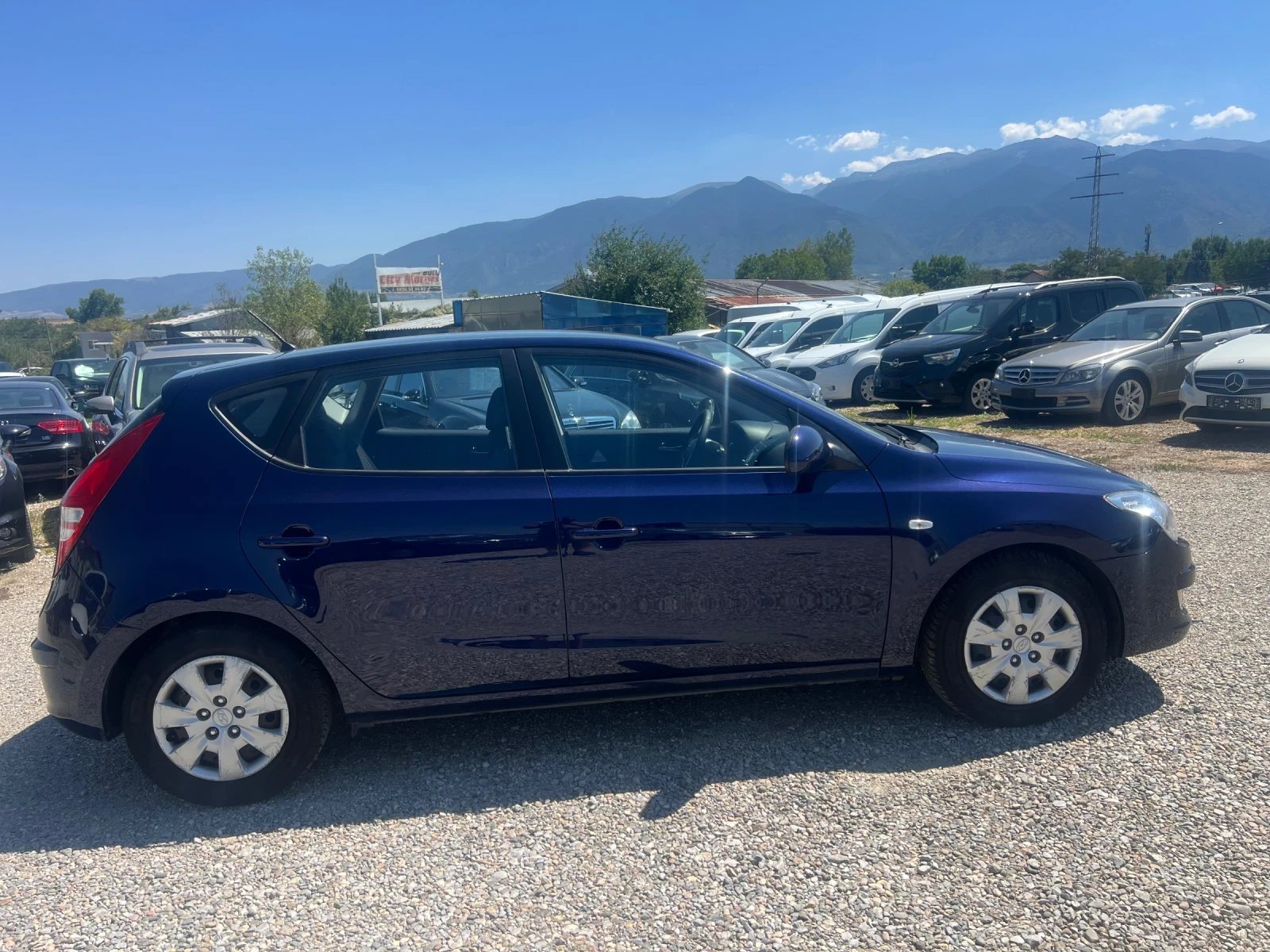Hyundai I30 1.6 CRDI, снимка 7 - Автомобили и джипове - 55690489
