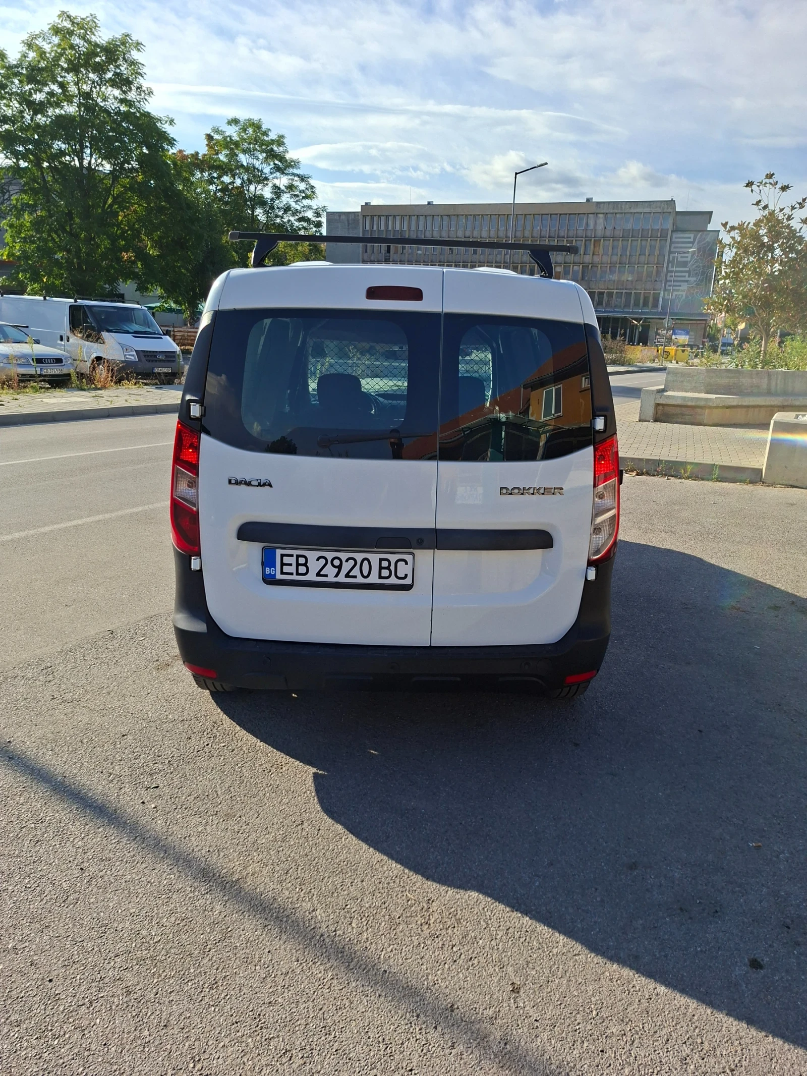 Dacia Dokker 1.5 DCI, снимка 4 - Автомобили и джипове - 55995604