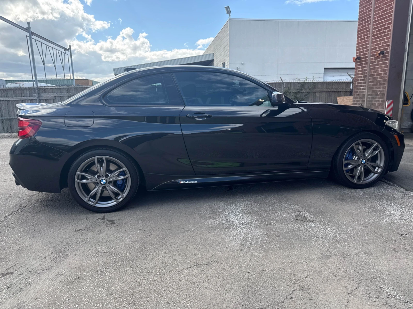 BMW 235 i| HAR/KAR| ПОДГРЕВИ| ЗАДНА КАМЕРА| , снимка 3 - Автомобили и джипове - 56112769