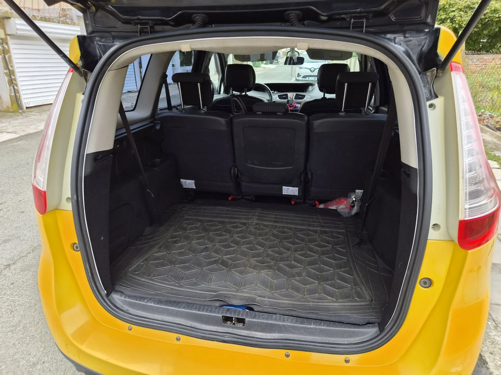 Renault Scenic, снимка 5 - Автомобили и джипове - 56180895