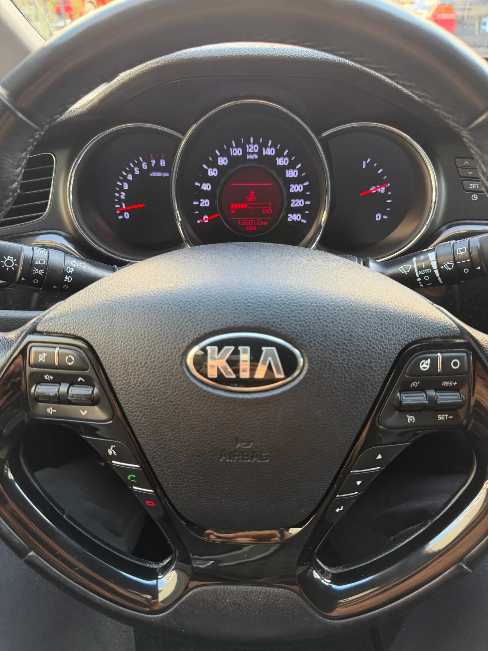 Kia Ceed Перфекта, снимка 6 - Автомобили и джипове - 56410629