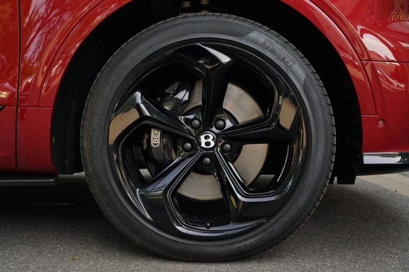 Bentley Bentayga S V8 = Mulliner Specifications= Гаранция, снимка 5 - Автомобили и джипове - 46384324