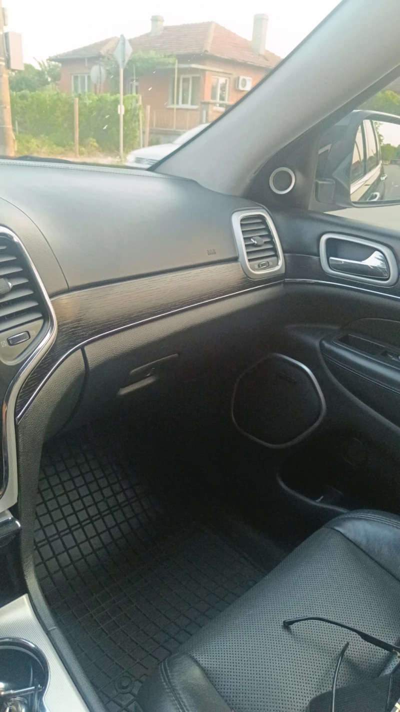 Jeep Grand cherokee 3.0, снимка 10 - Автомобили и джипове - 52841707