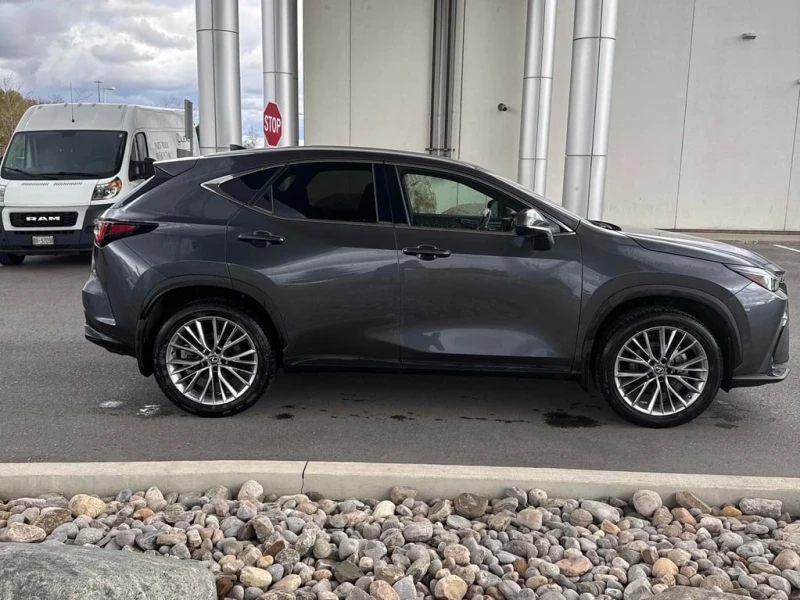 Lexus NX * 350h Luxury AWD * CARFAX * БЕЗ ПЪРВОНАЧАЛНА ВНОС, снимка 3 - Автомобили и джипове - 52973468