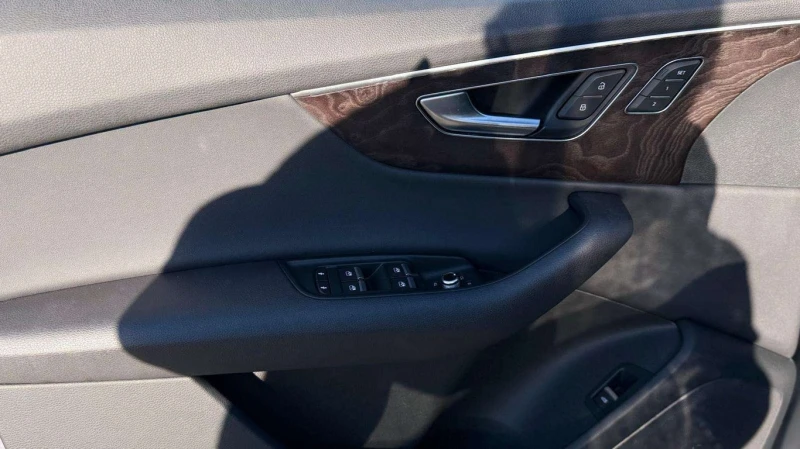 Audi Q7 * quattro Progressiv * CARFAX * БЕЗ ПЪРВОНАЧАЛНА , снимка 13 - Автомобили и джипове - 53167829