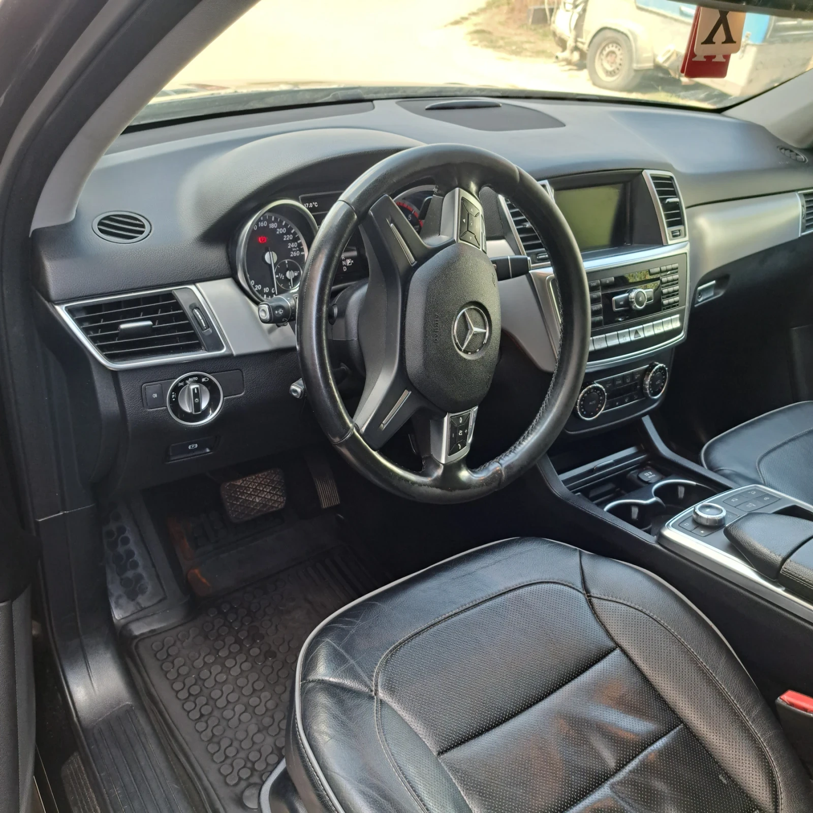 Mercedes-Benz ML 350  - изображение 4