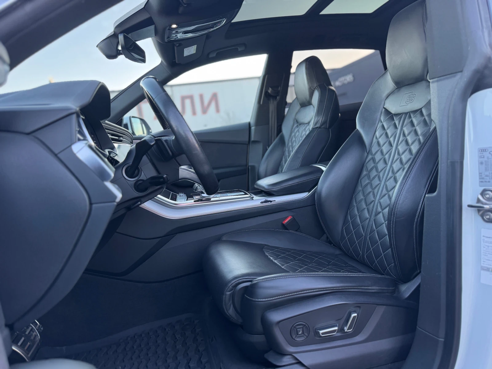 Audi Q8  S-LINE MATRIX - изображение 10