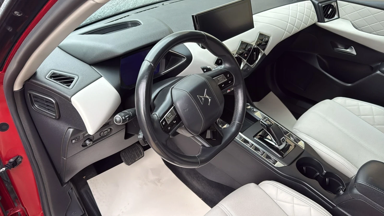 Citroen DS 3 Crossback 1.2i EAT8 - изображение 6