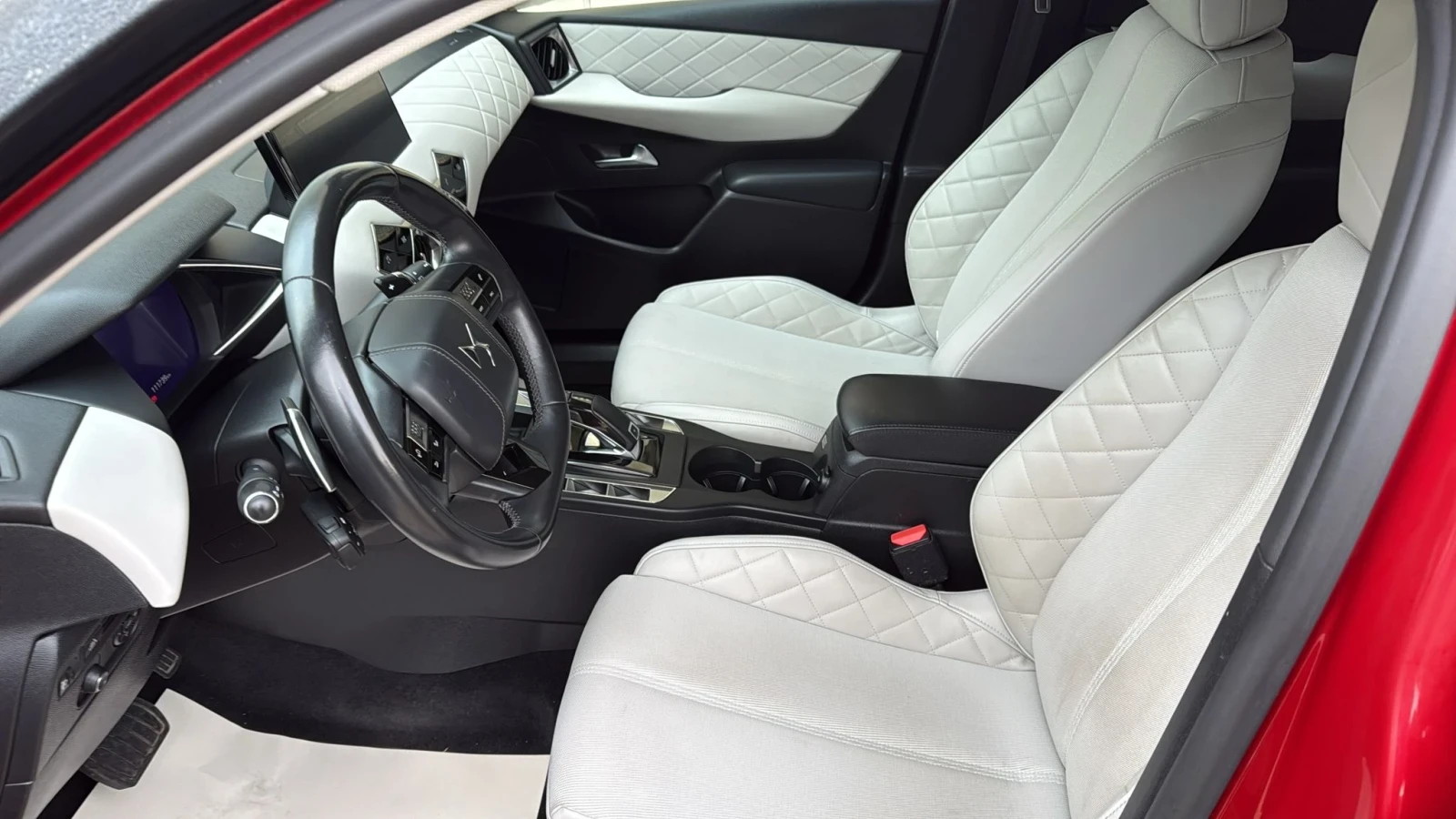 Citroen DS 3 Crossback 1.2i EAT8 - изображение 5