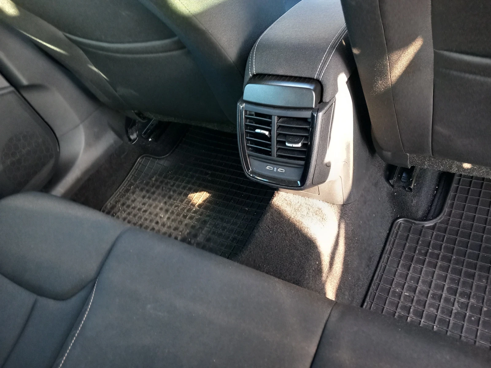 Skoda Kamiq, снимка 8 - Автомобили и джипове - 54189139