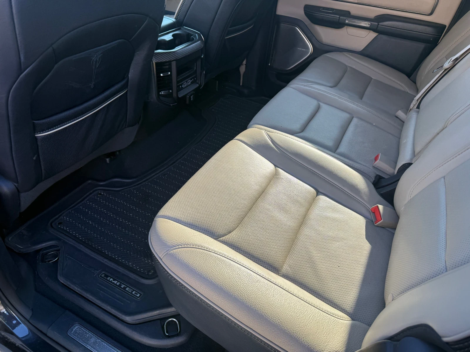 Dodge RAM 1500 Limited , снимка 12 - Автомобили и джипове - 54568046