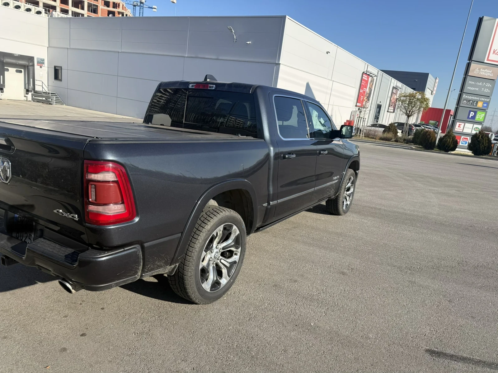Dodge RAM 1500 Limited , снимка 6 - Автомобили и джипове - 54568046