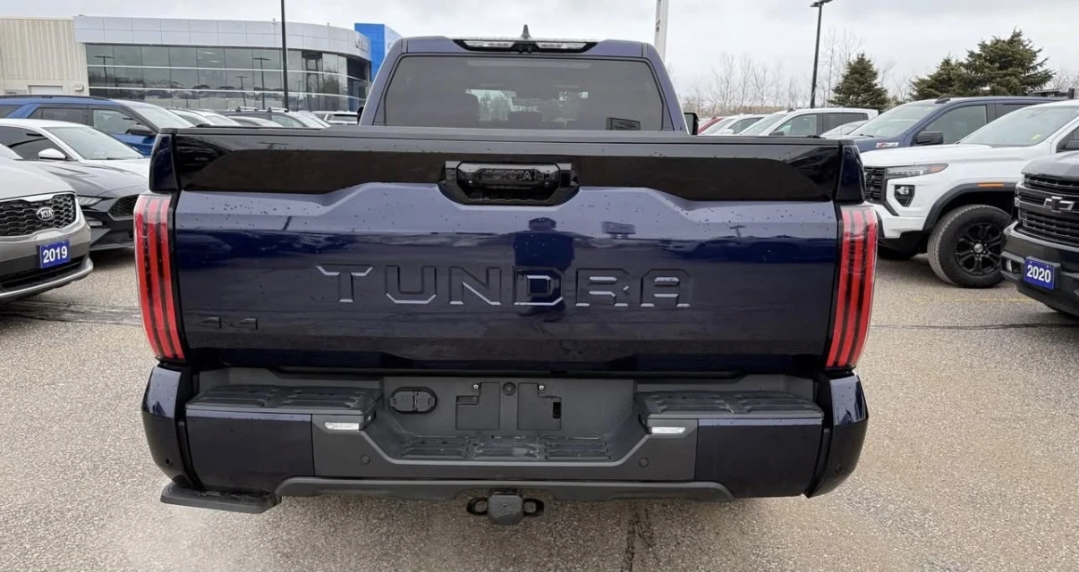 Toyota Tundra PLATINUM * 4WD * 3.5 V6 * CARPLAY * , снимка 5 - Автомобили и джипове - 54653043