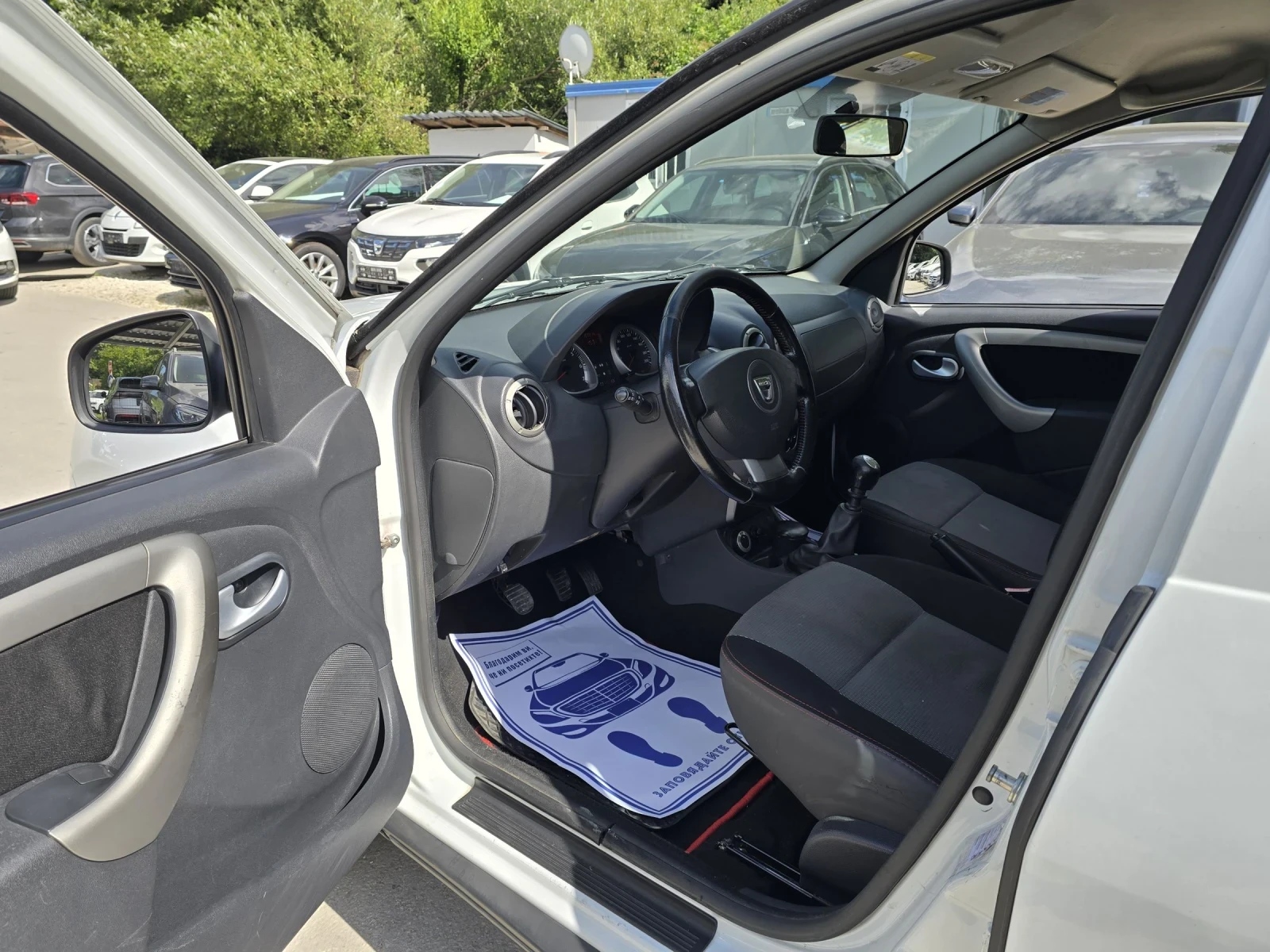 Dacia Duster 1.5dci 110к.с 4x4 , снимка 10 - Автомобили и джипове - 55234414