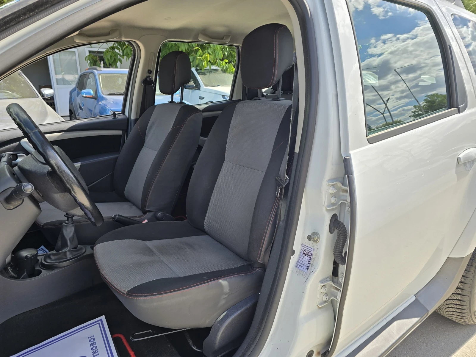Dacia Duster 1.5dci 110к.с 4x4 , снимка 9 - Автомобили и джипове - 55234414