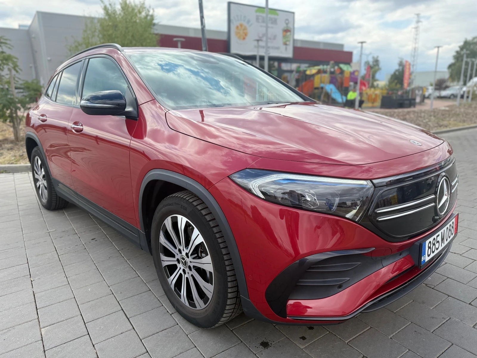 Mercedes-Benz EQA 250+ AMG Line | Night Package, снимка 3 - Автомобили и джипове - 56271534
