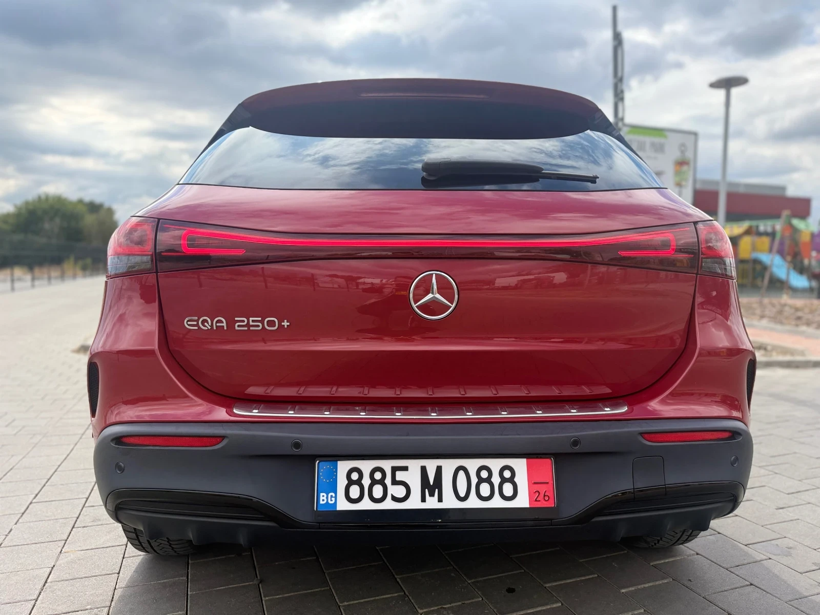 Mercedes-Benz EQA 250+ AMG Line | Night Package, снимка 5 - Автомобили и джипове - 56271534