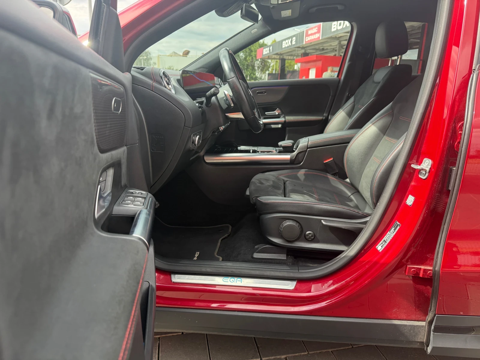 Mercedes-Benz EQA 250+ AMG Line | Night Package, снимка 10 - Автомобили и джипове - 56271534