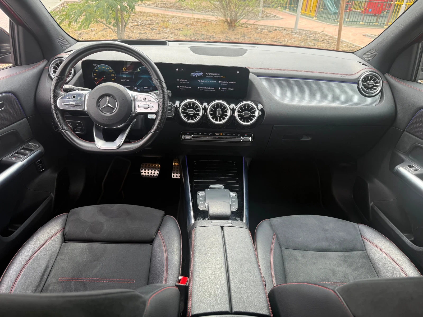 Mercedes-Benz EQA 250+ AMG Line | Night Package, снимка 11 - Автомобили и джипове - 56271534