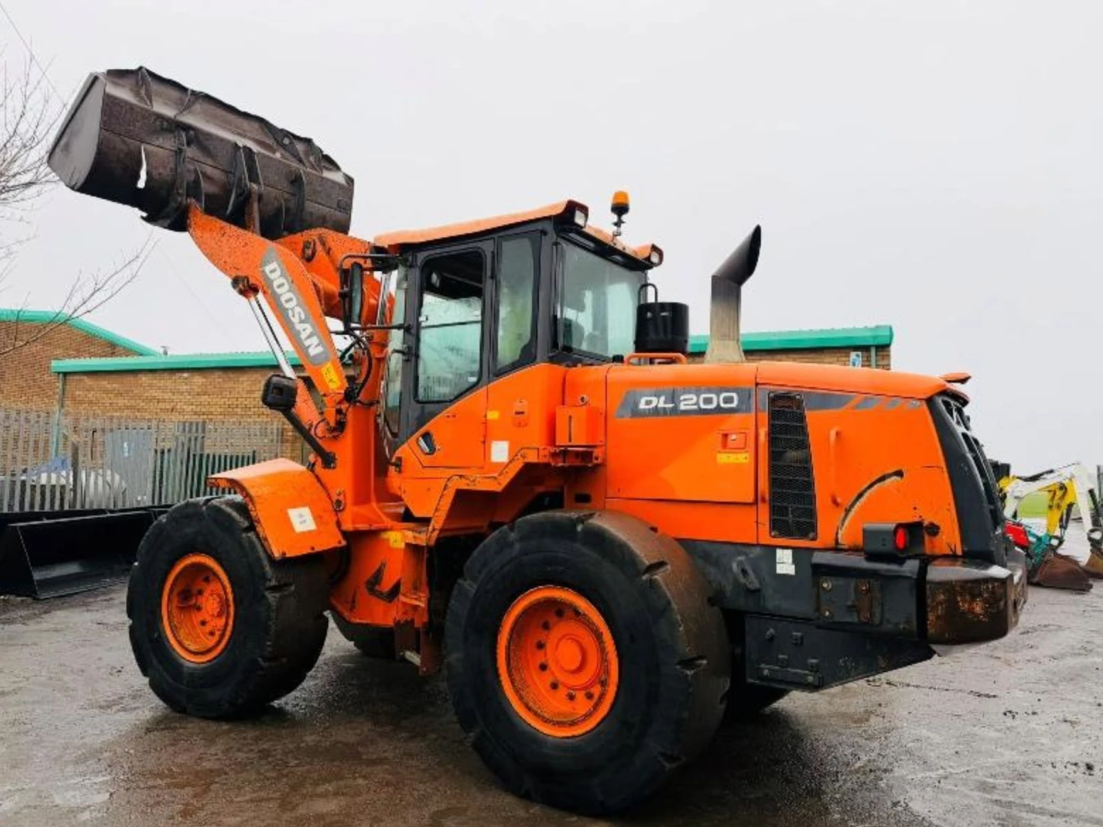 Челен товарач DOOSAN DL200-3 , снимка 2 - Индустриална техника - 53812429