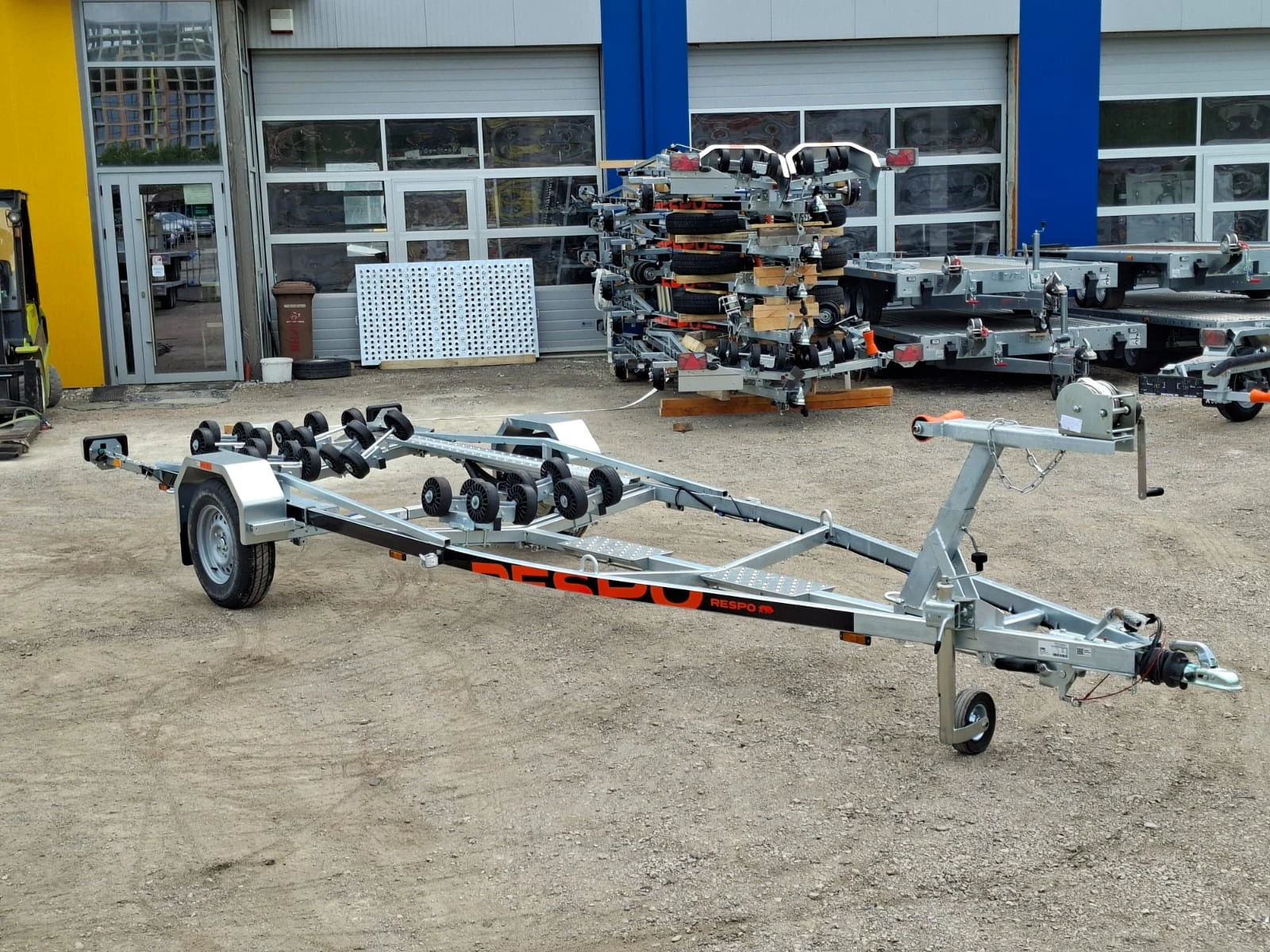 За автомобил RESPO 1800V661L209