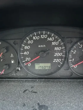 Mazda 323 1500, снимка 4