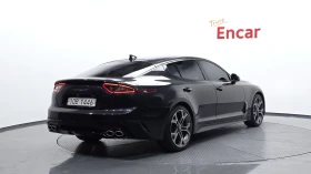 Kia Stinger 2.0* HUD* 360* ПОДГРЕВ ВОЛАН* ЕЛ. БАГАЖНИК* КРАЙНА, снимка 2