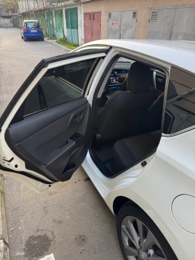 Обява за продажба на Toyota Auris ~18 500 лв. - изображение 7