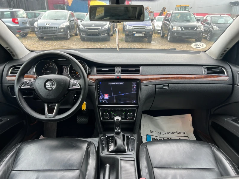Skoda Superb 2.0TDI-140к.с./Памет/ Навигация/Кожа/Старт-стоп, снимка 17 - Автомобили и джипове - 42179179