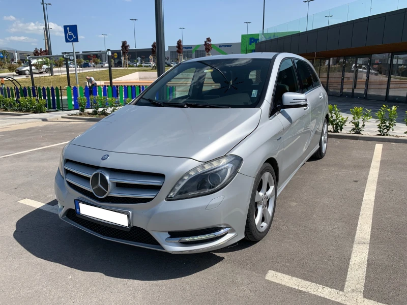 Mercedes-Benz B 200 СПЕШНО!!!, снимка 1 - Автомобили и джипове - 47562012