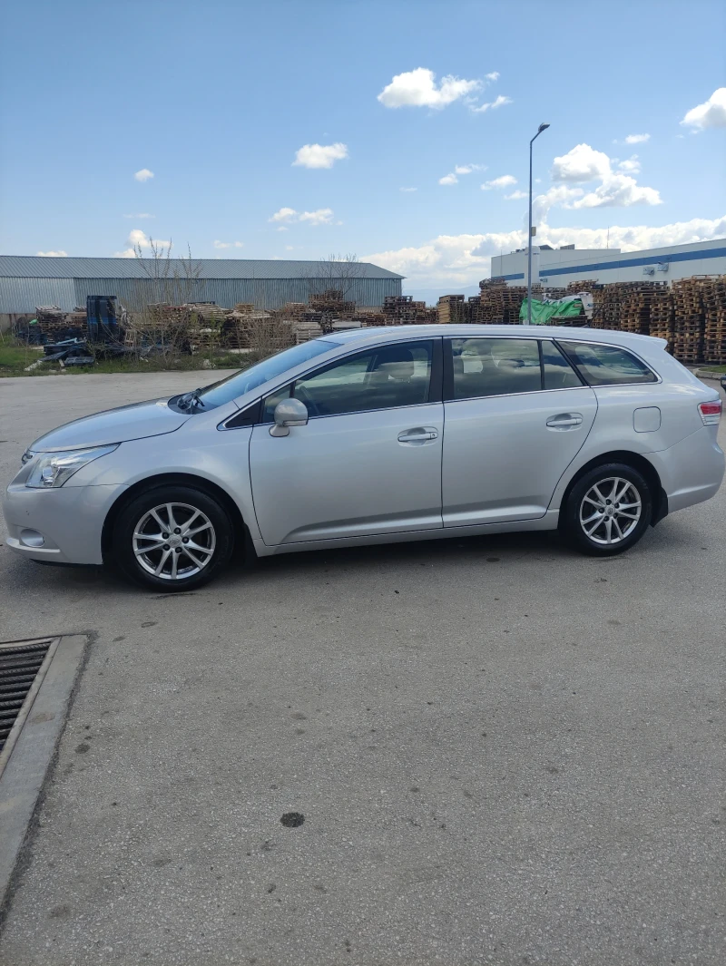 Toyota Avensis 1.8 147к.с. НАВИ камера, снимка 6 - Автомобили и джипове - 49784125